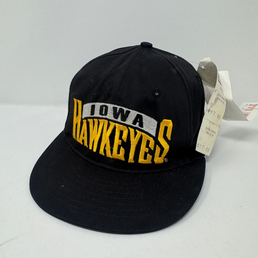 NWT Vintage Reebok Mens Iowa Hawkeyes Snapback Hat OSFA Black MSRP $17.00